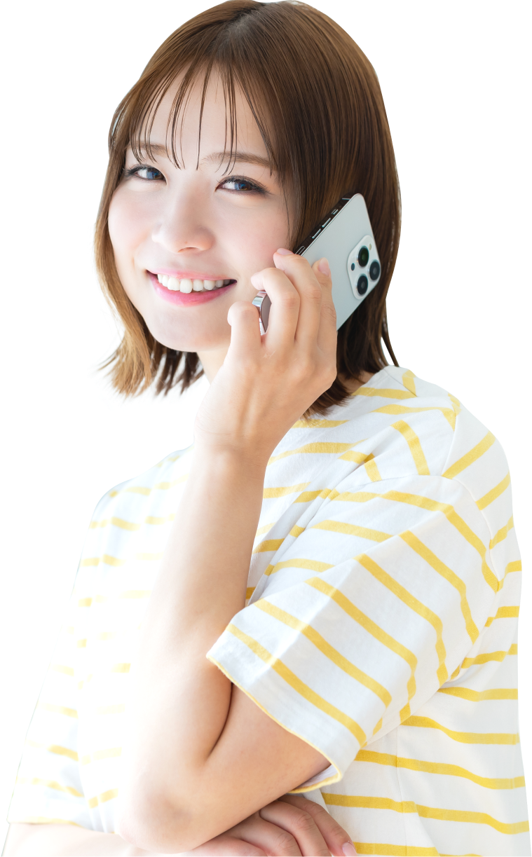 スマホを持つ女性